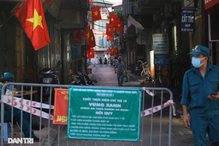 Khu vực nào ở Hà Nội là vùng đỏ, phải siết chặt giãn cách sau 6/9? - 1