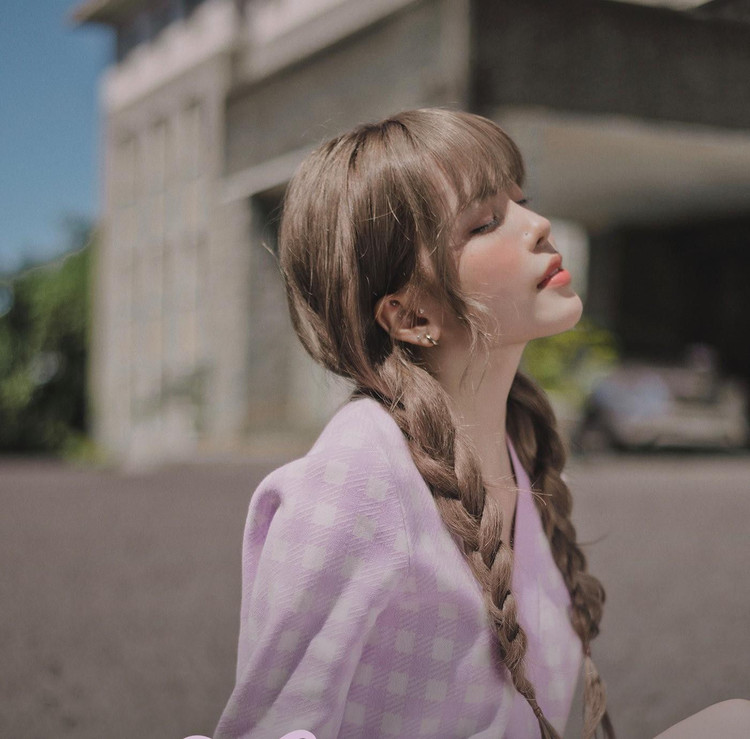 Sau scandal 'trà xanh', Thiều Bảo Trâm mong thế giới dịu dàng hơn với 'anh' ảnh 1