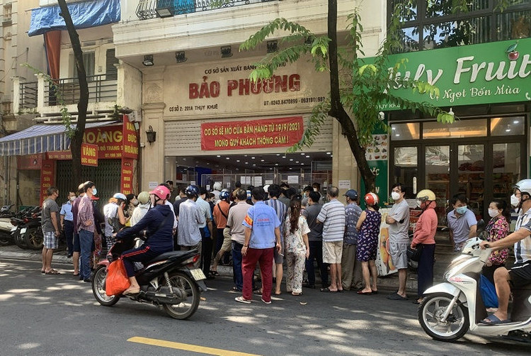 gian cach xa hoi Ha Noi, banh trung thu Ha Noi anh 1