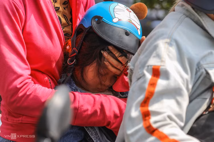 Cửa ngõ Sài Gòn tắc nghẽn ngày đầu nghỉ lễ ảnh 5