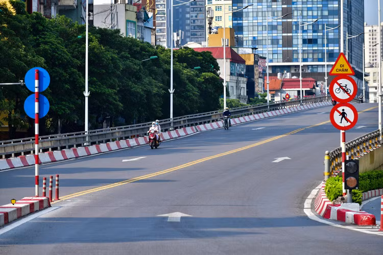 giao thong Ha Noi vang ve ngay thu bay anh 9