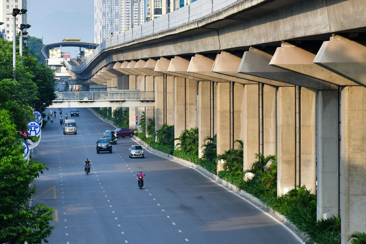 giao thong Ha Noi vang ve ngay thu bay anh 1