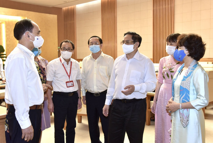 Thủ tướng làm việc với các nhà sản xuất vaccine phòng COVID-19 ảnh 3