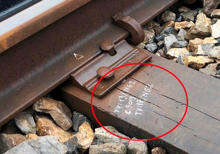 Hệ thống đường sắt quốc gia đi qua Hà Nội xuống cấp thê thảm ảnh 6