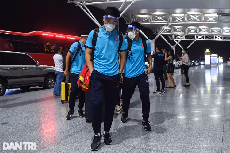Đội tuyển Việt Nam lên đường sang Saudi Arabia dự vòng loại World Cup - 5