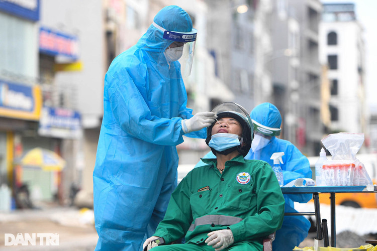 Hà Nội: Đi từng ngõ, gõ từng nhà tiếp tế cho ổ dịch quận Thanh Xuân - 12