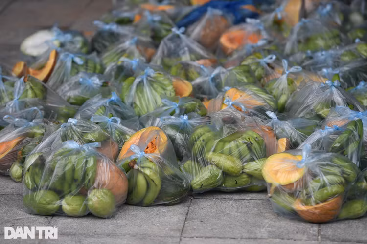 Hà Nội: Đi từng ngõ, gõ từng nhà tiếp tế cho ổ dịch quận Thanh Xuân - 5