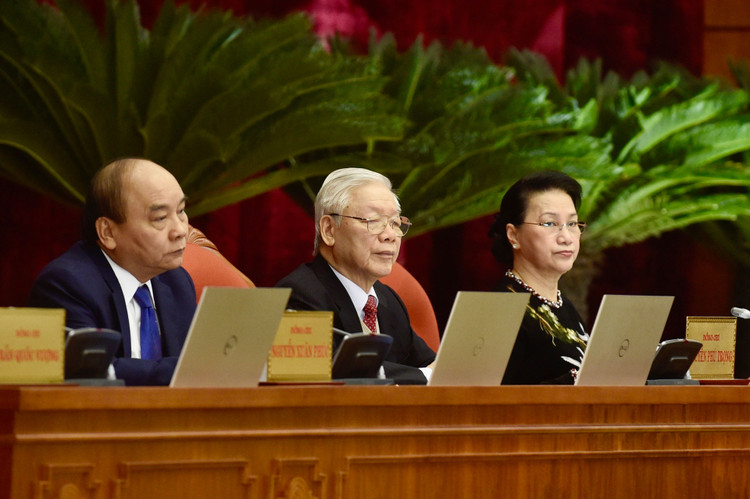 Hoi nghi Trung uong 15 gioi thieu truong hop dac biet anh 2