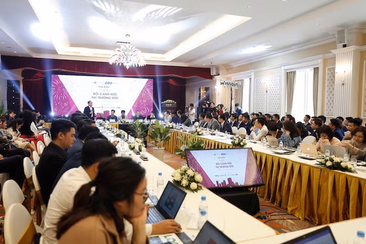 Dự báo nhà đất tiếp tục tăng giá, đầu cơ găm hàng chờ 'ăn đậm'?