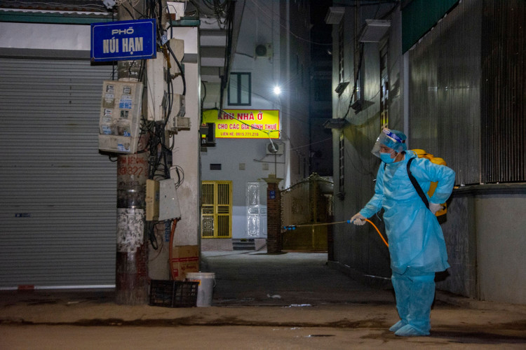 Ha Long hop khan ve dich anh 2