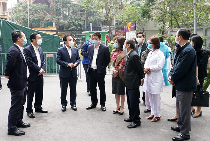 ca mac Covid-19 Ha Noi, so ca mac Covid-19 anh 1