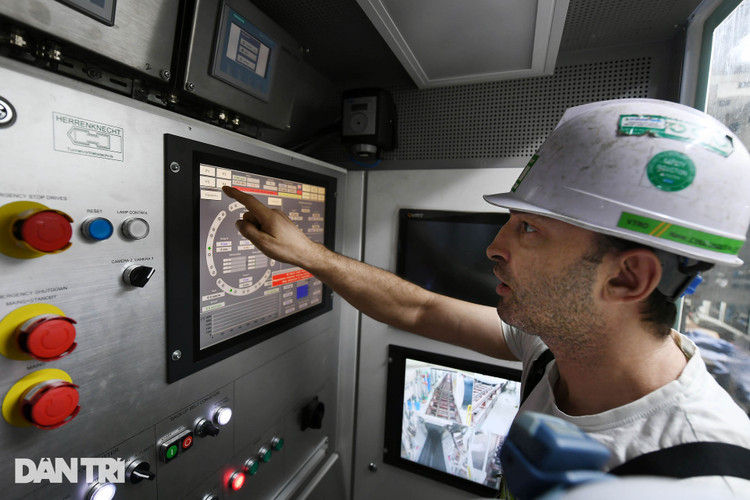 Quái vật 850 tấn đào hầm đường sắt Nhổn - ga Hà Nội lần đầu chạy thử - 10