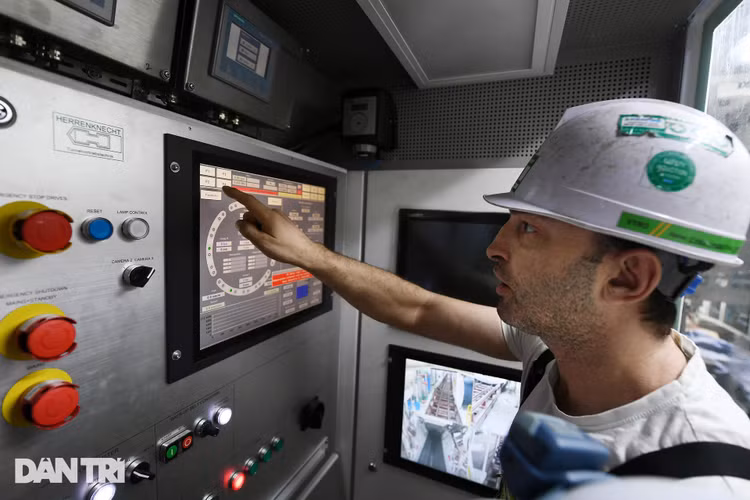 Quái vật 850 tấn đào hầm đường sắt Nhổn - ga Hà Nội lần đầu chạy thử - 10