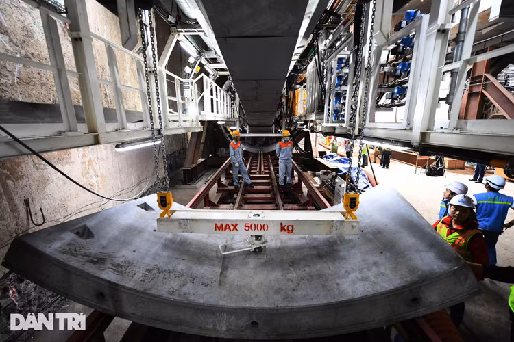 Quái vật 850 tấn đào hầm đường sắt Nhổn - ga Hà Nội lần đầu chạy thử - 6