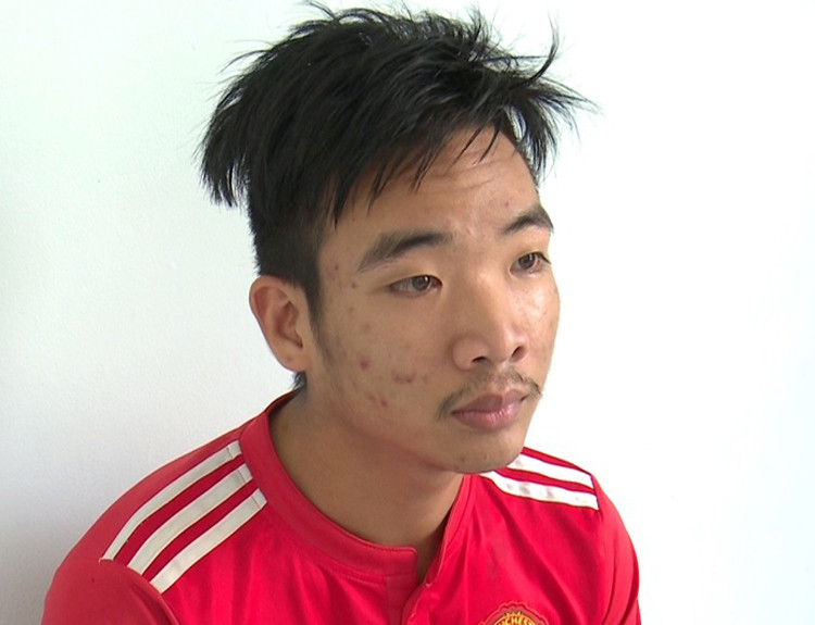 Ep be gai quan he tinh duc anh 1