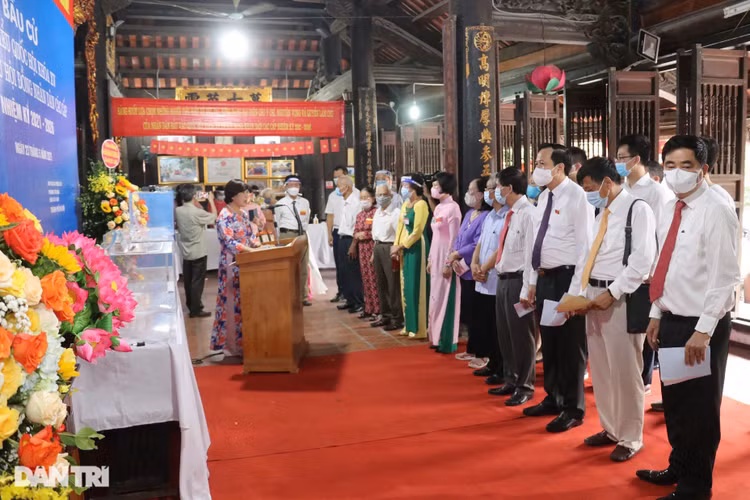 Toàn cảnh 69 triệu cử tri cả nước tham gia Ngày hội non sông - 11