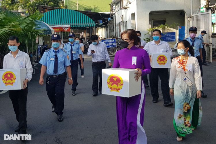 Toàn cảnh 69 triệu cử tri cả nước tham gia Ngày hội non sông - 17