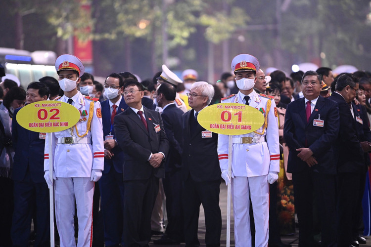 cac dai bieu vieng Lang Bac anh 11