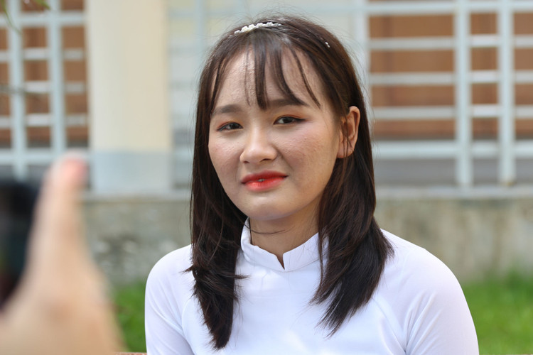 Chia sẻ bất ngờ của nữ sinh có 3 điểm 10 thi tốt nghiệp THPT - 1