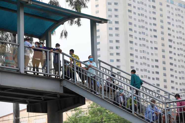 Bệnh nhân nháo nhác khi Bệnh viện K phong tỏa ảnh 6