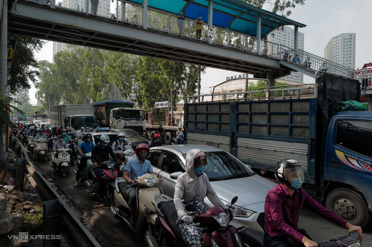 Bệnh nhân nháo nhác khi Bệnh viện K phong tỏa ảnh 12