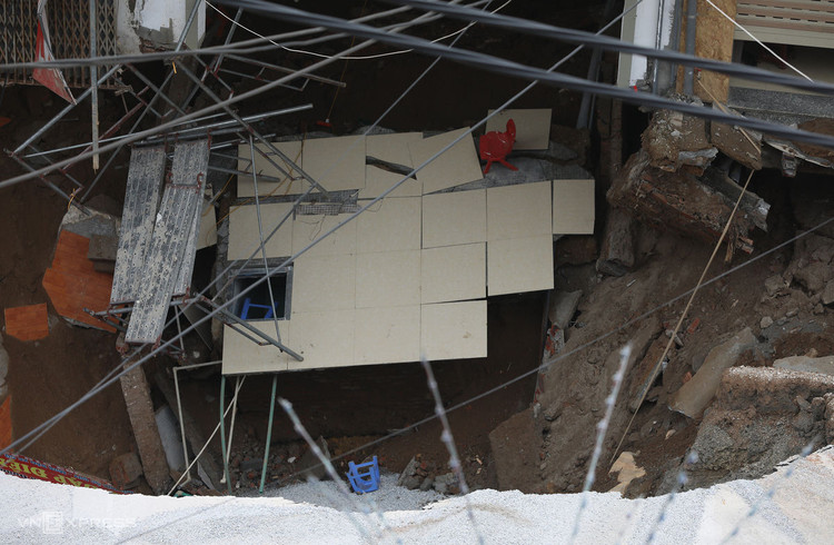 Hiện trường hố 'tử thần' rộng hơn 100 m2 ảnh 4