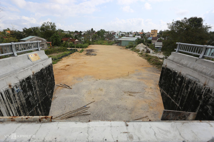 Cầu xây xong không có đường dẫn ảnh 6