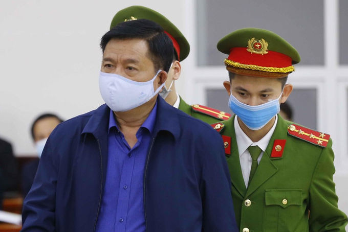 Cựu chủ tịch PVN Đinh La Thăng trong phiên toà ngày 8/3. Đây là vụ án thứ 4, ông bị xét xử. Ảnh: TTXVN