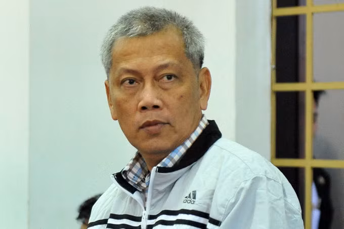 Đại gia Trịnh Sướng hầu tòa ảnh 1 Trịnh Sướng tóc bạc trắng và gầy đi trong lần ra tòa hồi tháng 1. Ảnh: Thu Hà.