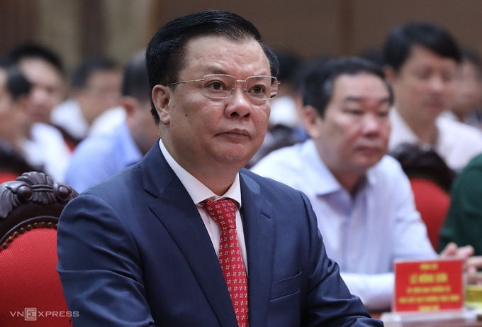 Tân Bí thư Hà Nội Đinh Tiến Dũng tại lễ trao quyết định, sáng 3/4. Ảnh: Ngọc Thành