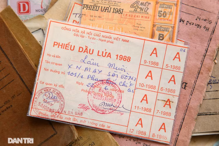 Ký ức gian khó qua bộ sưu tập tem phiếu, sổ gạo thời bao cấp - 12