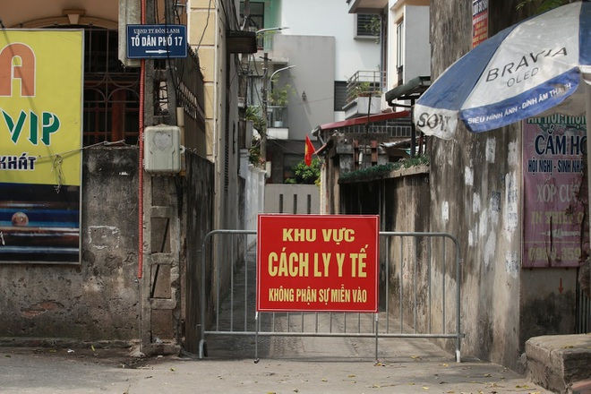 Hà Nội: Hơn 200 trường hợp liên quan người bán rau mắc Covid-19 - 1