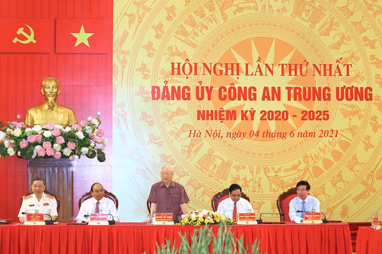 3 lanh dao cap cao cua Dang, Nha nuoc tham gia Dang uy Cong an Trung uong anh 1