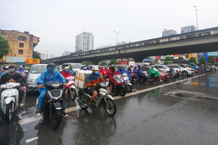 mua khien duong pho Ha Noi un tac anh 11