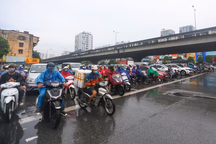 mua khien duong pho Ha Noi un tac anh 11