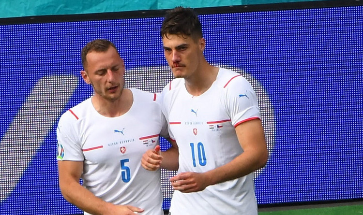 Croatia dau CH Czech anh 5