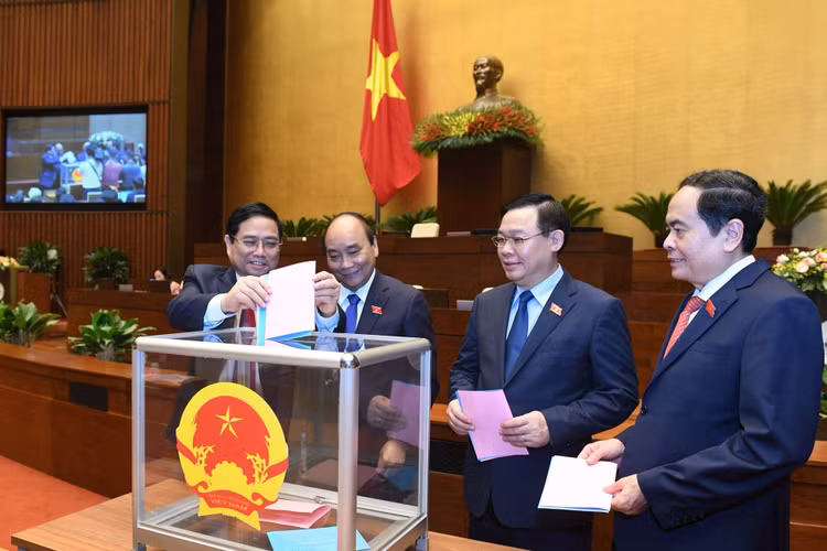 14 thanh vien Chinh phu moi ra mat anh 1