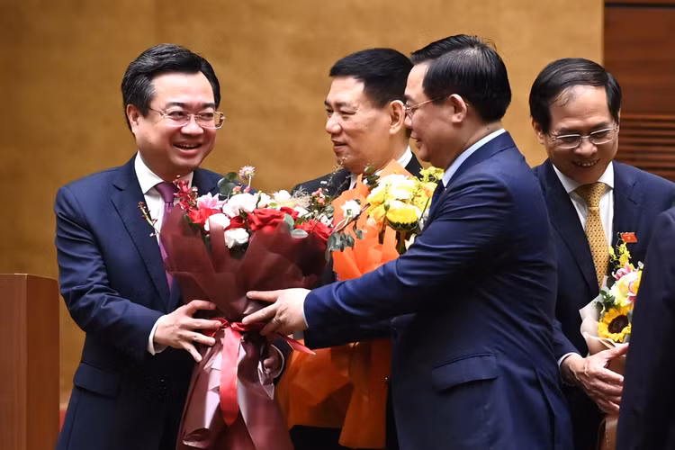 14 thanh vien Chinh phu moi ra mat anh 4