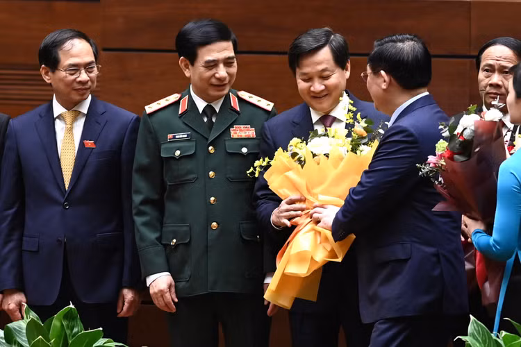 14 thanh vien Chinh phu moi ra mat anh 2