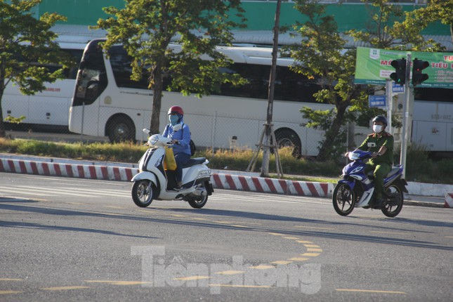 Đà Nẵng trước giờ 'đóng cửa' ảnh 4