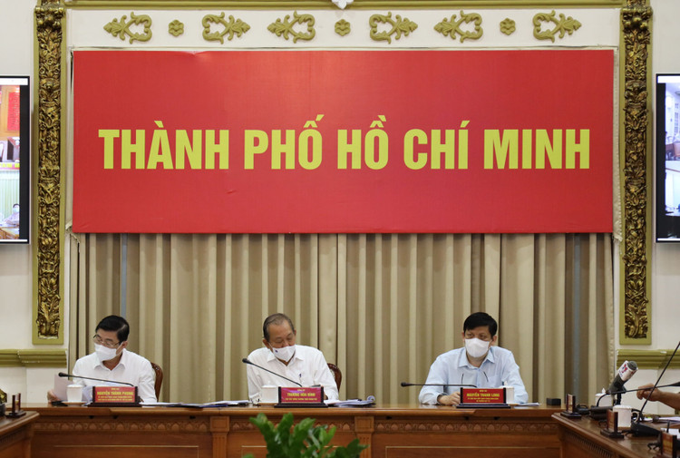 Bo truong Y te Nguyen Thanh Long tai TP.HCM anh 1