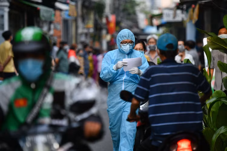 Bo truong Y te Nguyen Thanh Long tai TP.HCM anh 3