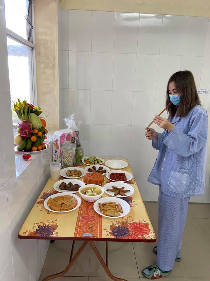 Tất niên trong khu cách ly -9