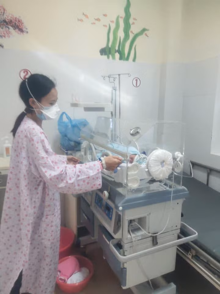 Tất niên trong khu cách ly -3