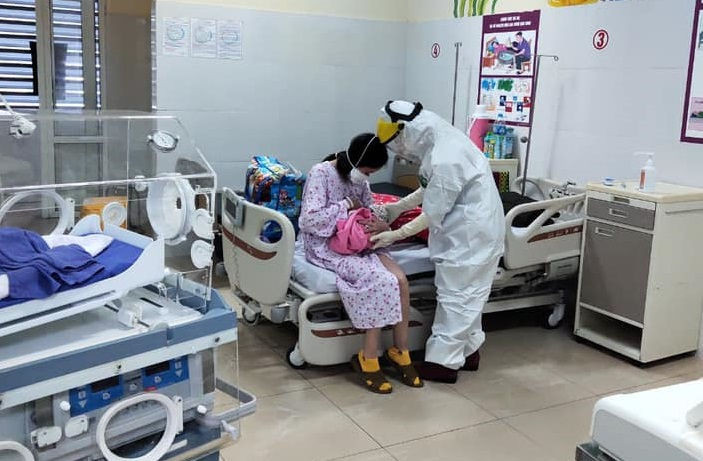 Tất niên trong bệnh viện dã chiến -0