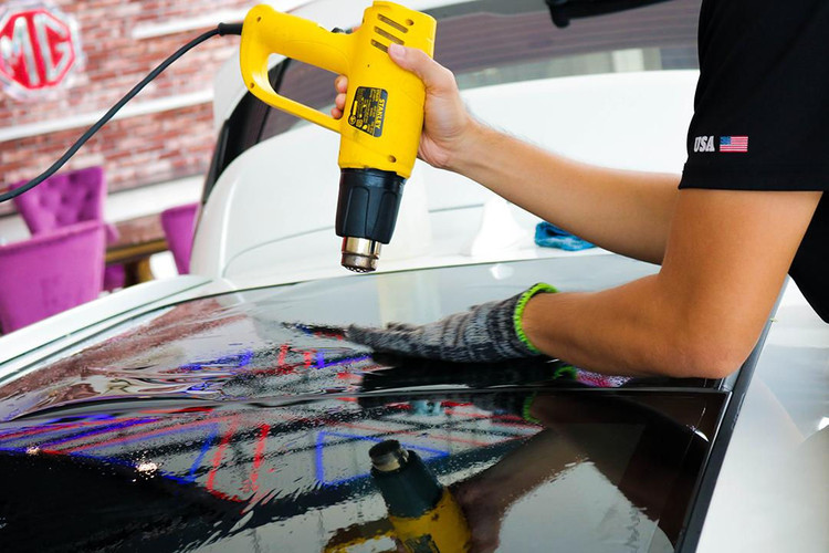 3M Crystalline là dòng phim phi kim loại nên không cản sóng và các tín hiệu điện tử.