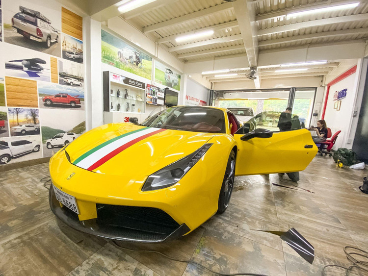 Màu sắc đa dạng, độc đáo của phim cách nhiệt 3M cho phép chủ xe tự tin thể hiện cá tính và phong cách.