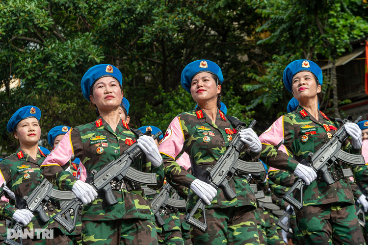 Ngắm Lễ diễu binh hùng tráng, rộn ràng đường phố Thủ đô dịp Quốc khánh 2015 - 27