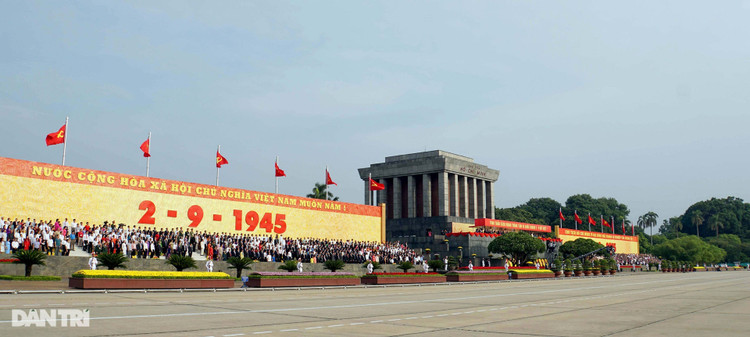 Ngắm Lễ diễu binh hùng tráng, rộn ràng đường phố Thủ đô dịp Quốc khánh 2015 - 1