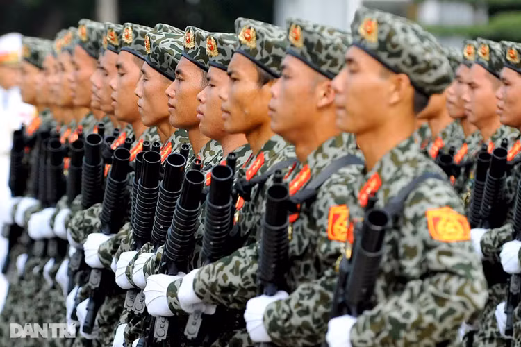 Ngắm Lễ diễu binh hùng tráng, rộn ràng đường phố Thủ đô dịp Quốc khánh 2015 - 14